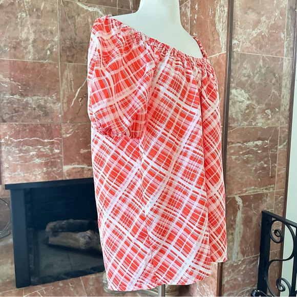 Off shoulder Puffy Sleeves Red White Checked Top Size Large - Picture 4 of 10